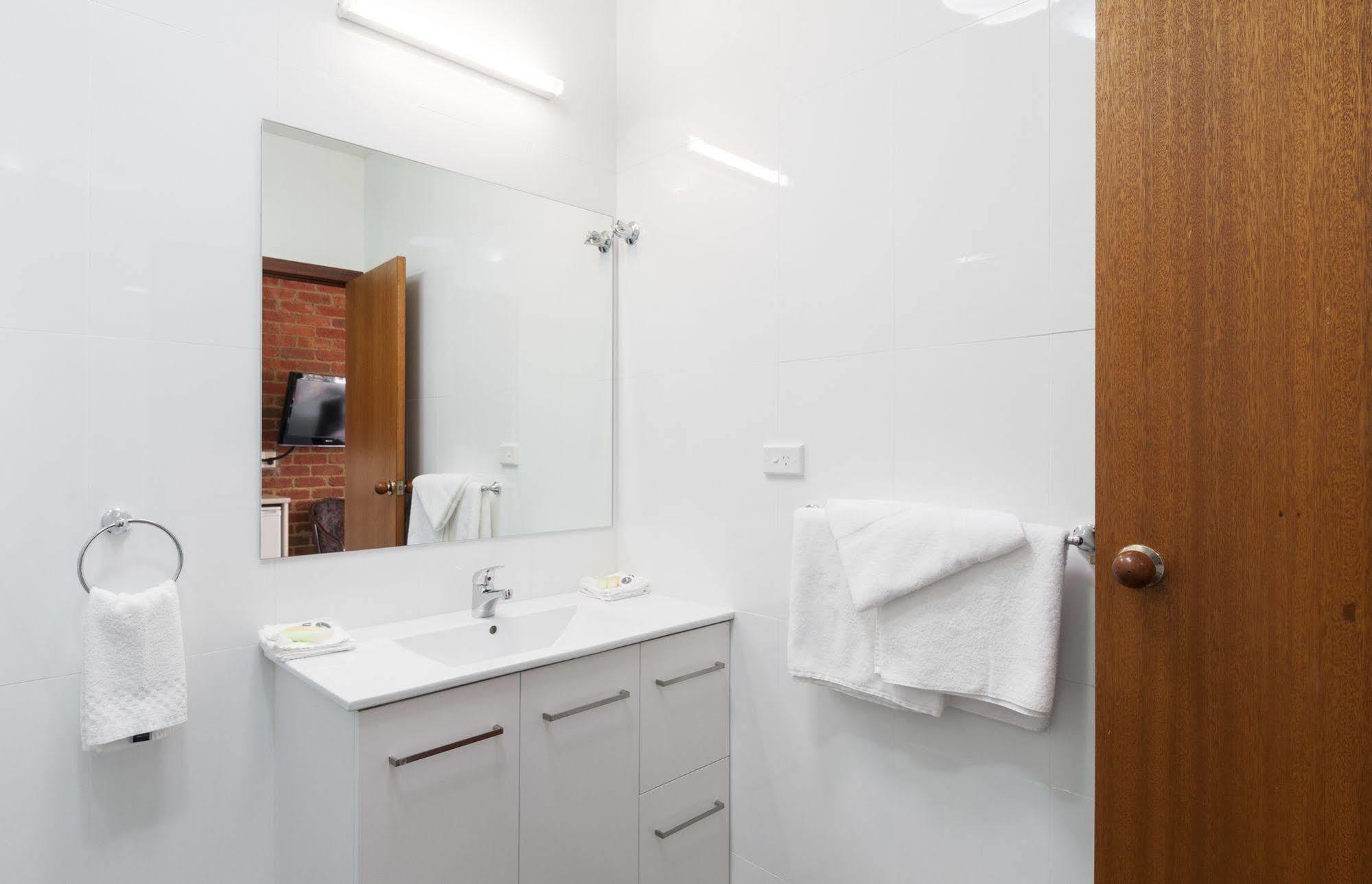 לילידייל Yarra Valley Motel מראה חיצוני תמונה